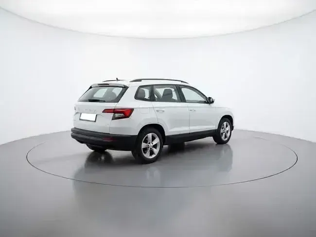 Usado Skoda Karoq Ambition 150 HP (110 kW) 2020 Branco SUV