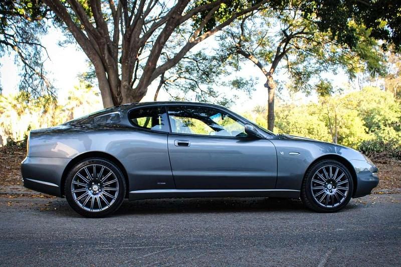 Gris Usado 2004 Maserati Coupé GT Coupe | 39.900 € - Imagen 1/4