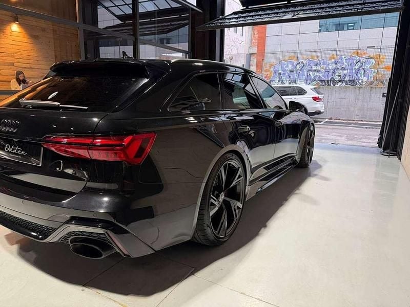 Usado Audi RS6 600 CV (441 kW) 2021 Negro Familiar