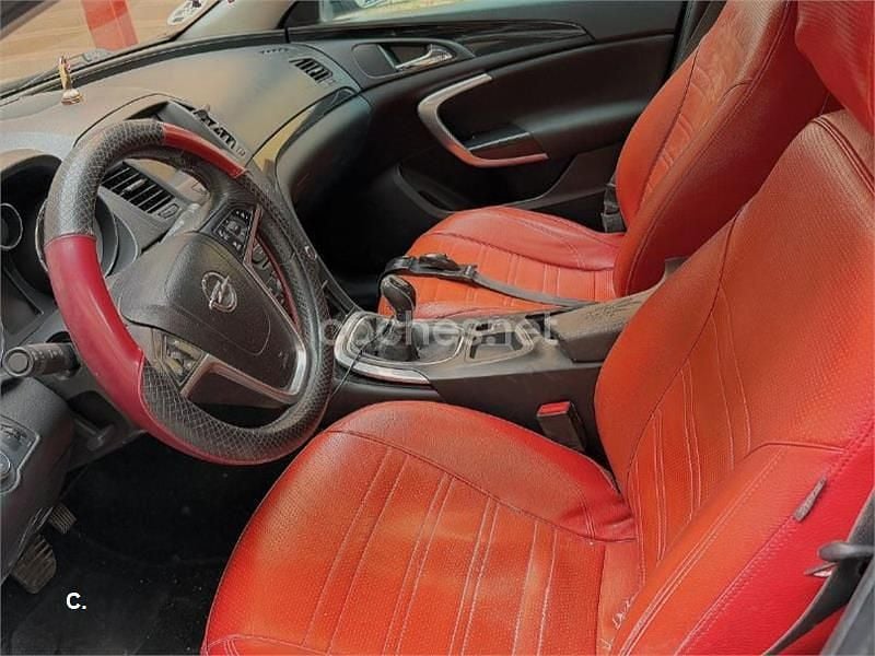 Usado Opel Insignia Sport 130 CV (95 kW) 2011 Negro Berlina