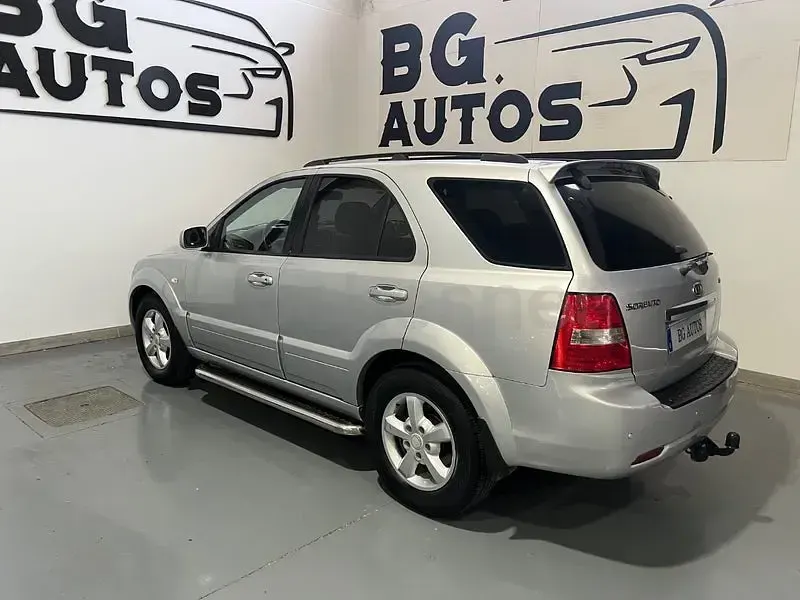 Usado Kia Sorento 170 CV (125 kW) 2007 Gris / plata SUV
