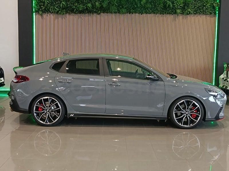 Usado Hyundai i30 N Performance 275 CV (202 kW) 2018 Gris / plata Berlina