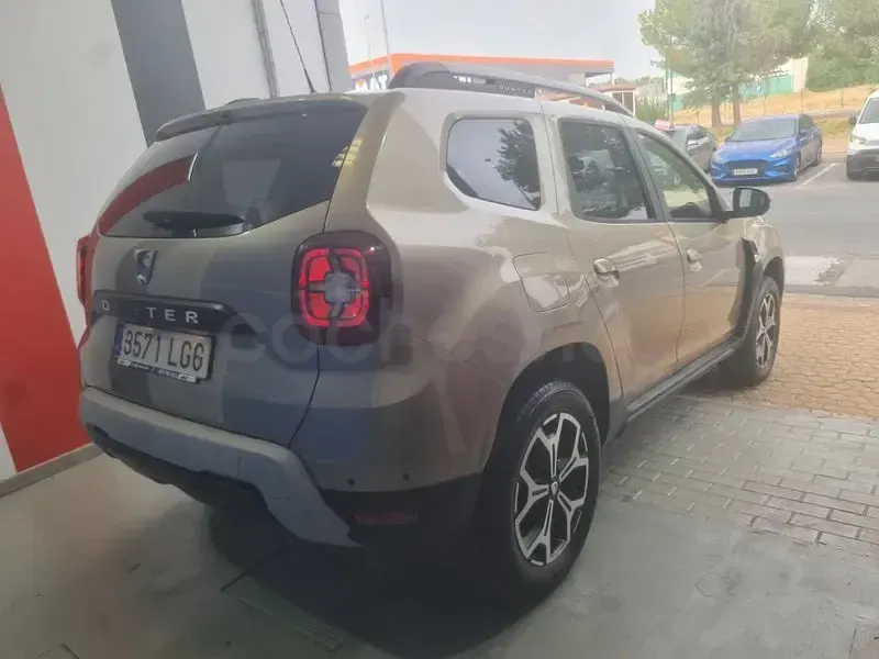 Usado Dacia Duster Prestige 115 CV (84 kW) 2020 Beige SUV