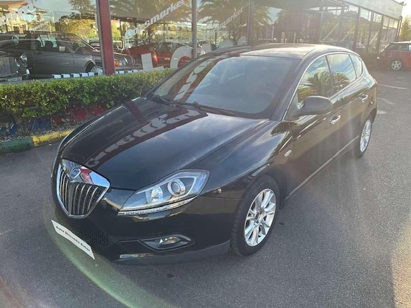 Negro Usado 2010 Lancia Delta Utilitario | 4800 € (Un poco caro) - Imagen 1/4