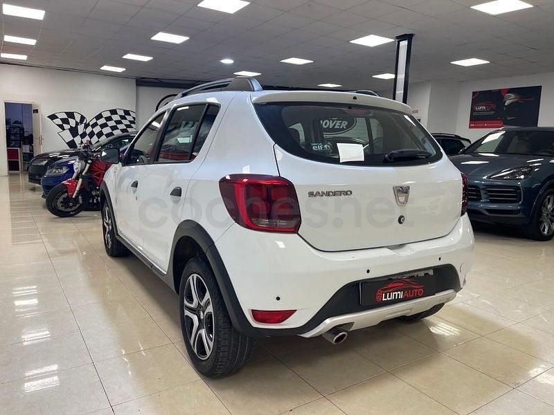 Usado Dacia Sandero Stepway 90 CV (66 kW) 2018 Blanco Berlina