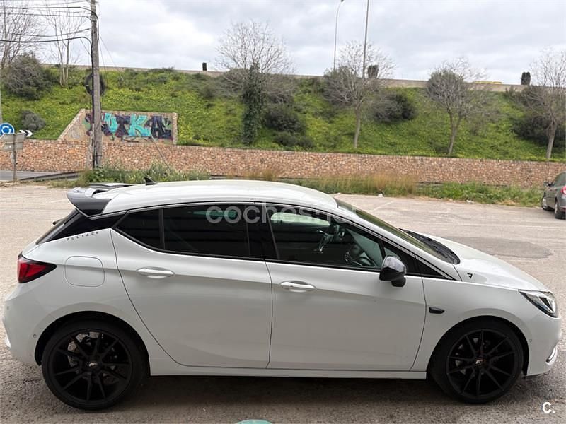 Begagnad Opel Astra 200 HK (147 kW) 2018 Vit Sedan