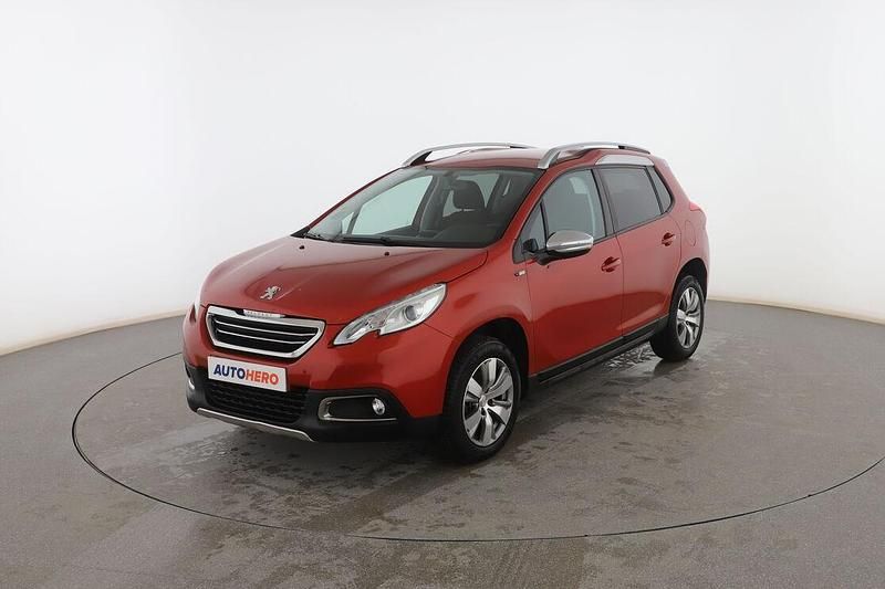 Usado Peugeot 2008 Style 110 CV (80 kW) 2016 Naranja SUV