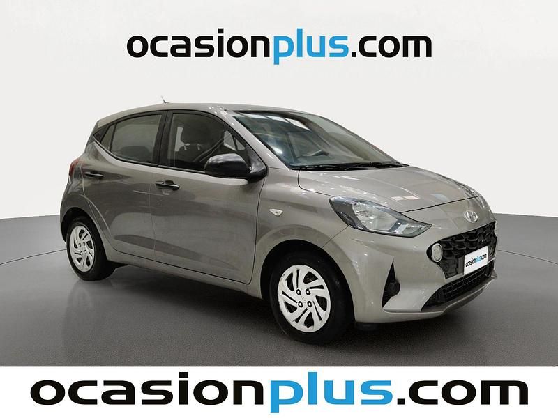 Usado Hyundai i10 67 CV (49 kW) 2022 Gris Utilitario