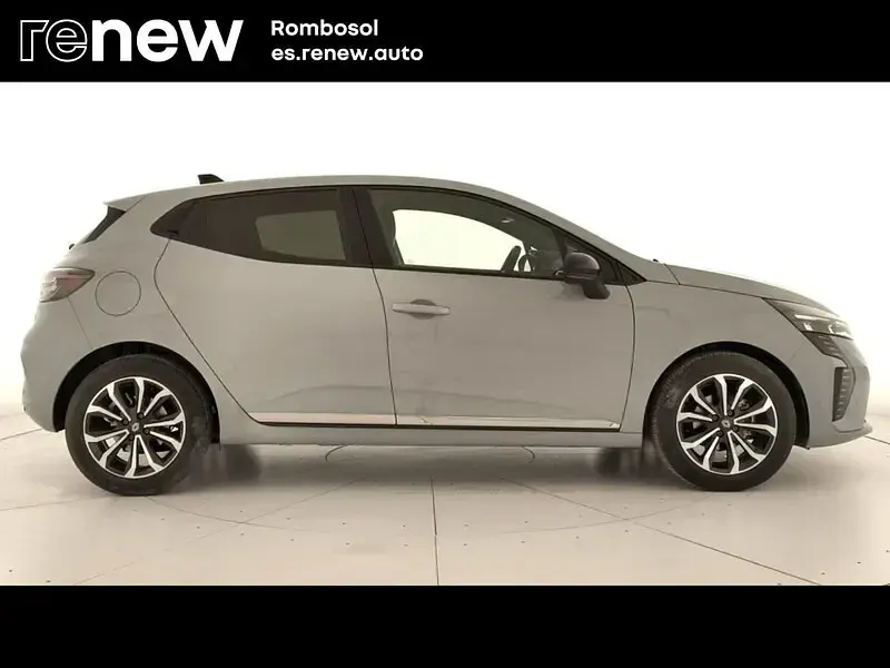 Usado Renault Clio V Techno 100 CV (73 kW) 2025 Gris Berlina