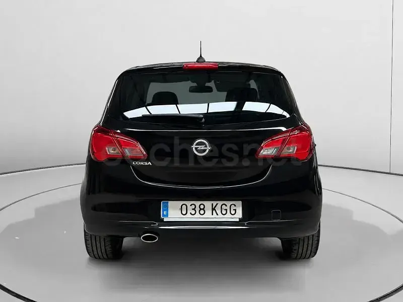 Usado Opel Corsa Selective 90 CV (66 kW) 2017 Negro Utilitario