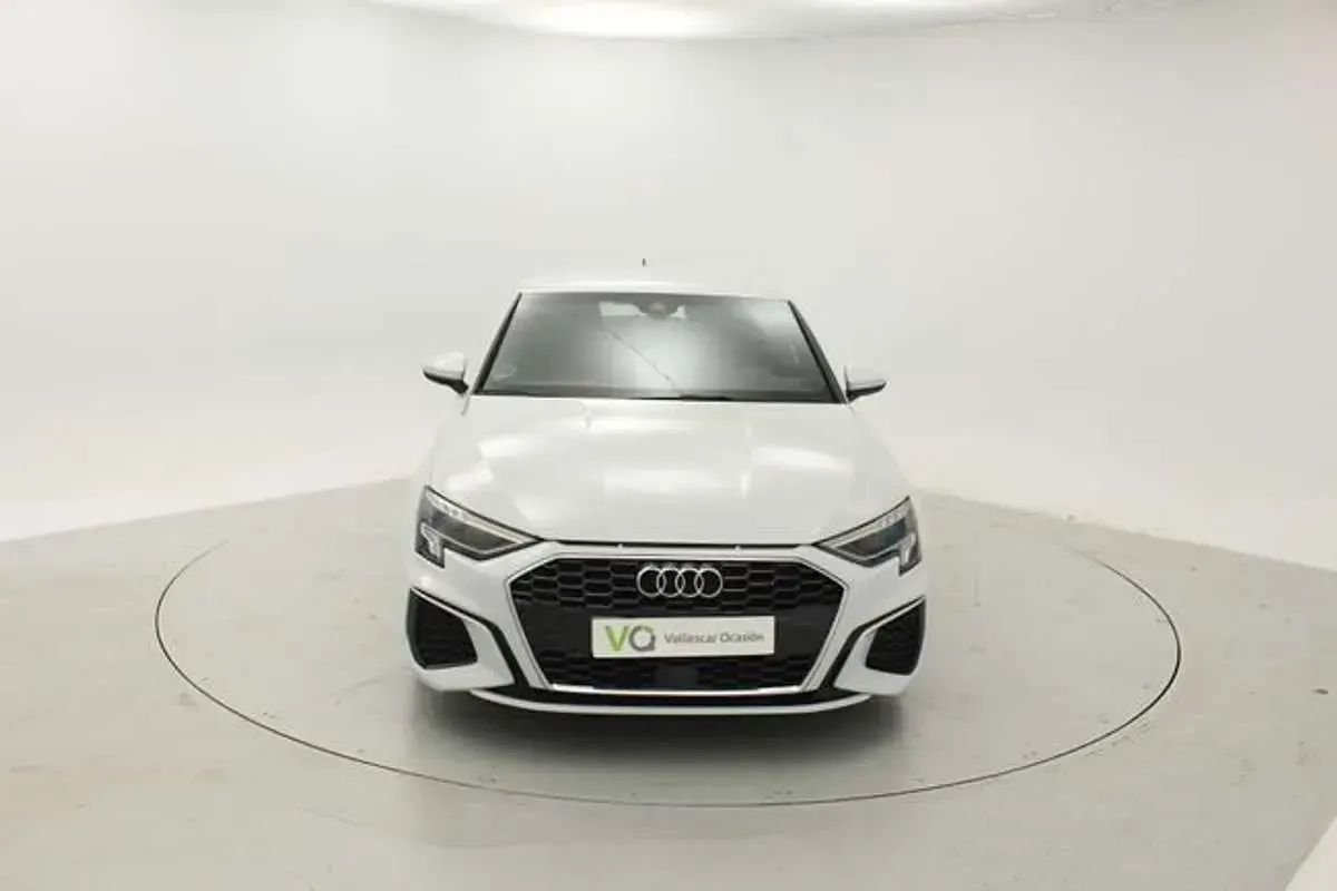 Usado Audi A3 Sportback 150 CV (110 kW) 2023 Blanco Utilitario