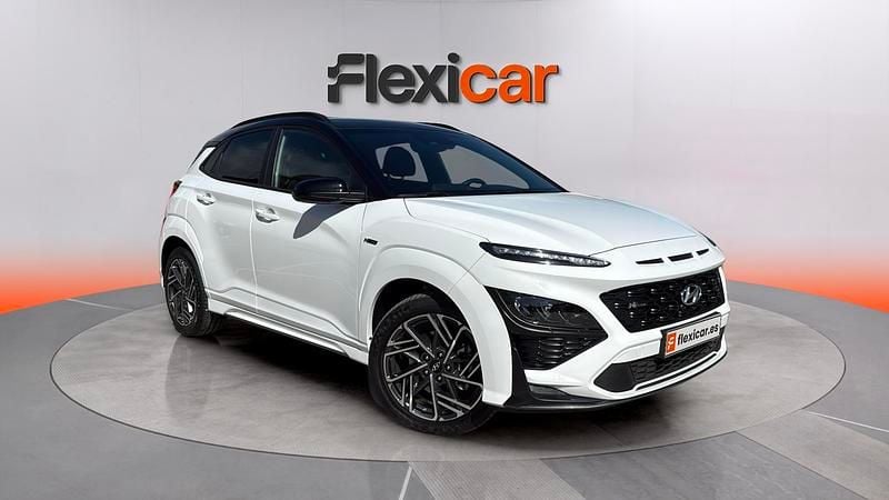 Usado Hyundai Kona N Line 120 CV (88 kW) 2022 Blanco SUV