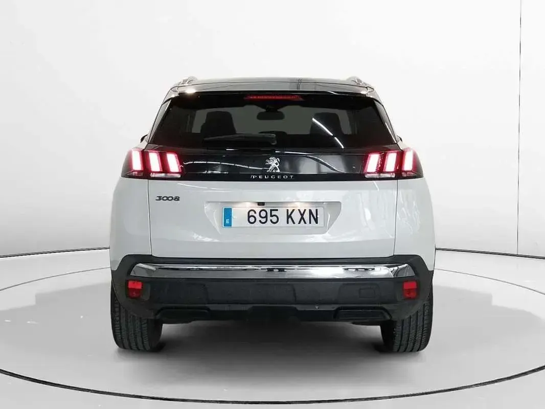 Usado Peugeot 3008 Allure 131 CV (96 kW) 2019 Blanco SUV