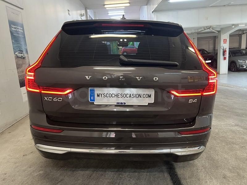Usado Volvo XC60 Plus 197 CV (144 kW) 2023 Gris / plata SUV