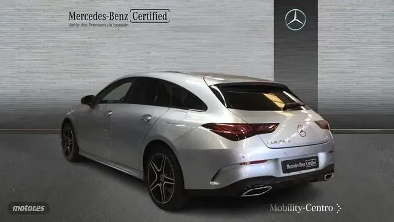Usado Mercedes CLA250e 217 CV (159 kW) 2024 Plateado Coupe