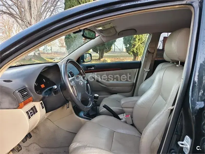 Usado Toyota Avensis Executive 177 CV (130 kW) 2007 Negro Berlina