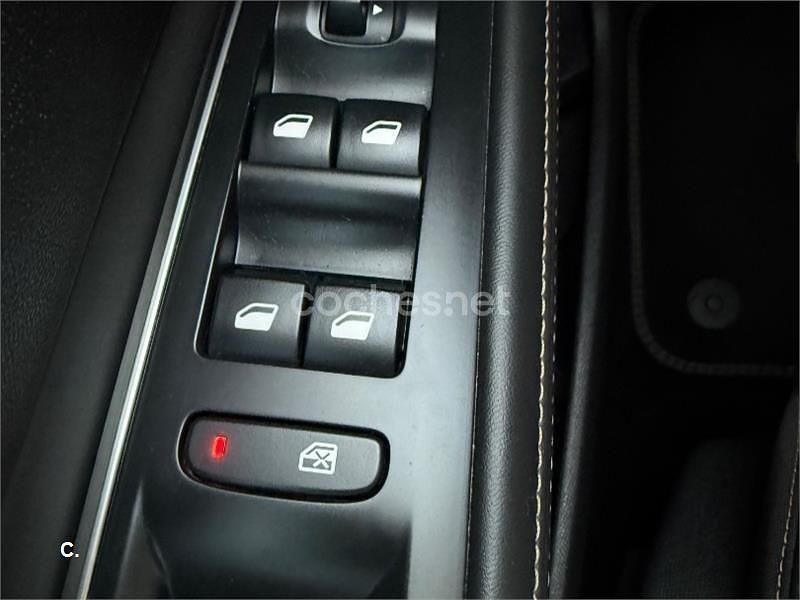 Usado Peugeot 5008 GT-line 150 CV (110 kW) 2018 Blanco Monovolumen