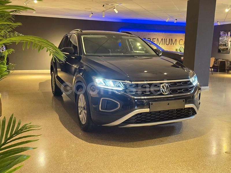 Usado VW T-Roc Life 110 CV (80 kW) 2022 Negro SUV