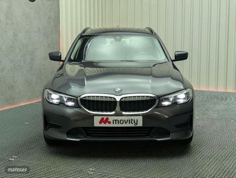 Usado BMW 318 Comfort Edition 156 CV (114 kW) 2022 Gris Familiar