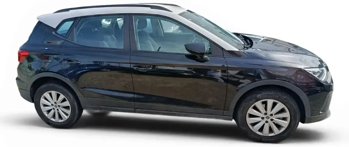 Usado Seat Arona Style 116 CV (85 kW) 2024 Negro SUV