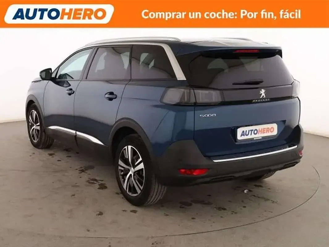 Usado Peugeot 5008 Allure 131 CV (96 kW) 2021 Azul SUV