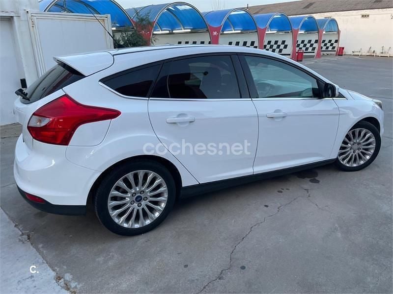 Usado Ford Focus Titanium 115 CV (84 kW) 2012 Blanco Berlina