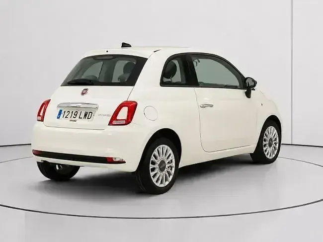 Usado Fiat 500 70 CV (51 kW) 2022 Blanco Utilitario