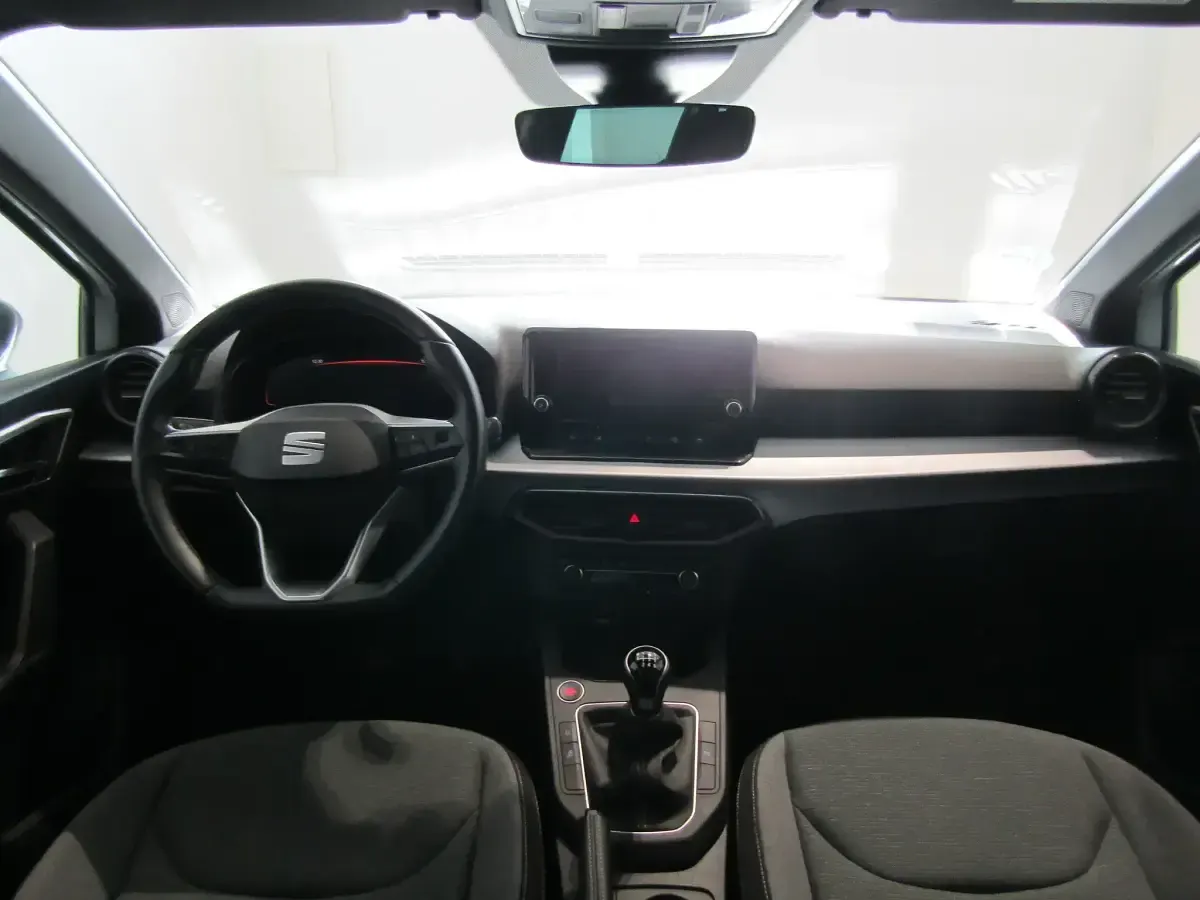 Usado Seat Ibiza 115 CV (84 kW) 2025 Blanco Utilitario
