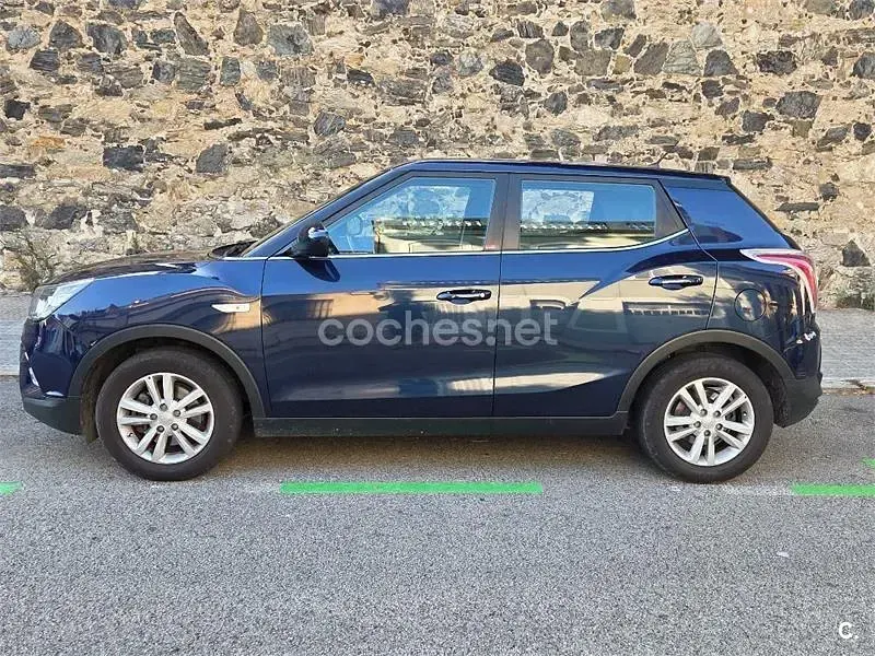 Usado SsangYong Tivoli 128 CV (94 kW) 2015 Azul SUV