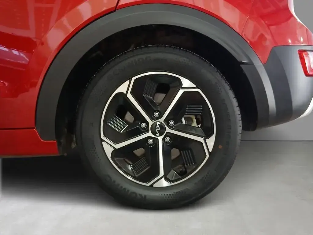 Usado Kia Niro 141 CV (103 kW) 2023 Runway red (cr5) SUV