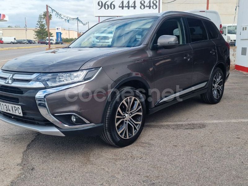 Marrón Usado 2018 Mitsubishi Outlander Motion SUV | 15.990 € (Precio justo) - Imagen 1/4