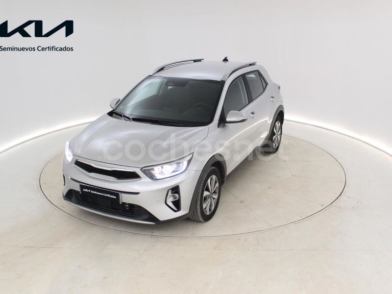 Gris / plata Usado 2024 Kia Stonic SUV | 19.600 € (Precio justo) - Imagen 1/4