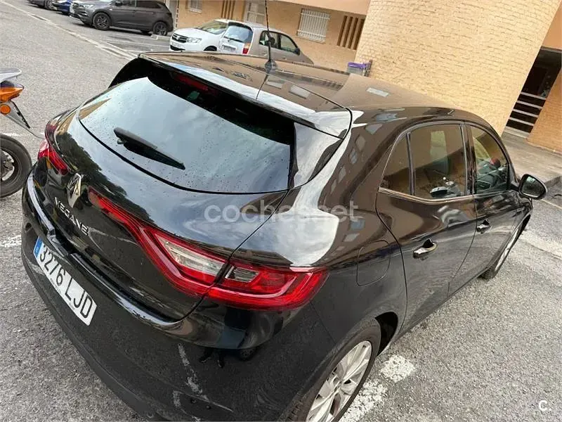 Usado Renault Mégane Business 95 CV (69 kW) 2020 Negro Berlina