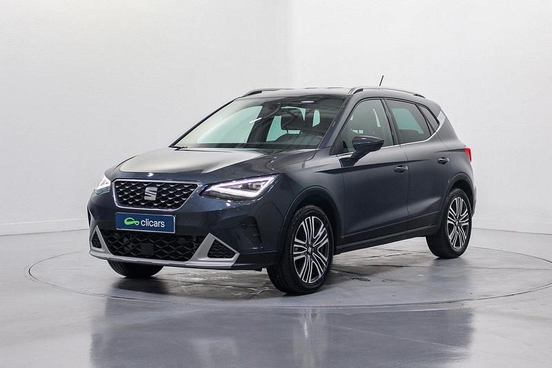 Usado Seat Arona Xperience 115 CV (84 kW) 2025 Gris SUV