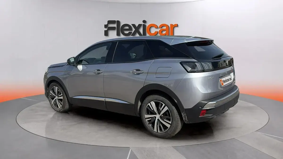 Usado Peugeot 3008 Allure 226 CV (166 kW) 2023 Gris SUV