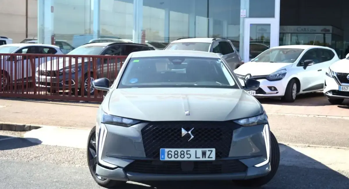 Usado DS Automobiles DS4 Performance Line Plus 226 CV (166 kW) 2022 Gris SUV