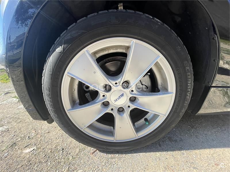 Usado BMW 116 122 CV (89 kW) 2009 Negro Utilitario