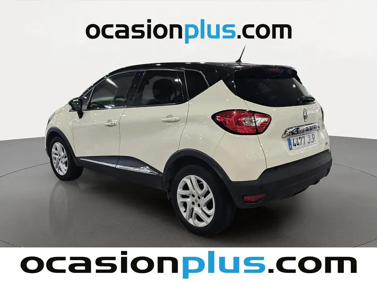 Usado Renault Captur Zen 90 CV (66 kW) 2016 Beige SUV