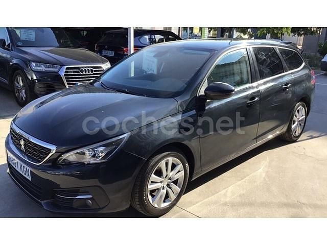 Marrón Usado 2017 Peugeot 308 Active Familiar | 10.990 € (Un poco caro) - Imagen 1/4
