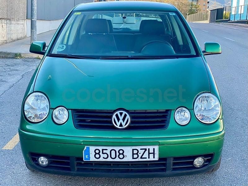 Usado VW Polo Trendline 75 CV (55 kW) 2002 Verde Berlina