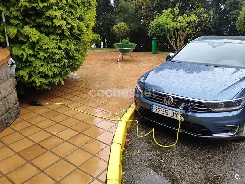 Usado VW Passat GTE 218 CV (160 kW) 2017 Azul Familiar