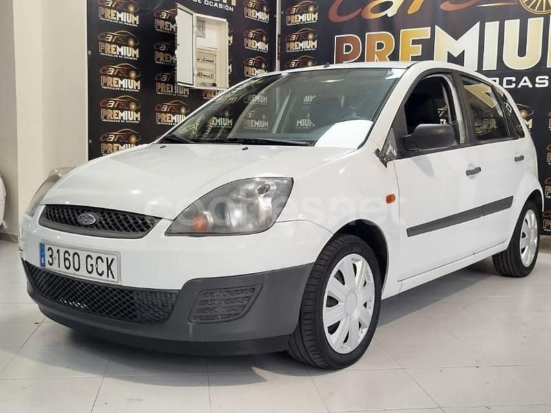 Blanco Usado 2008 Ford Fiesta Ambiente Utilitario | 3399 € (Precio justo) - Imagen 1/4