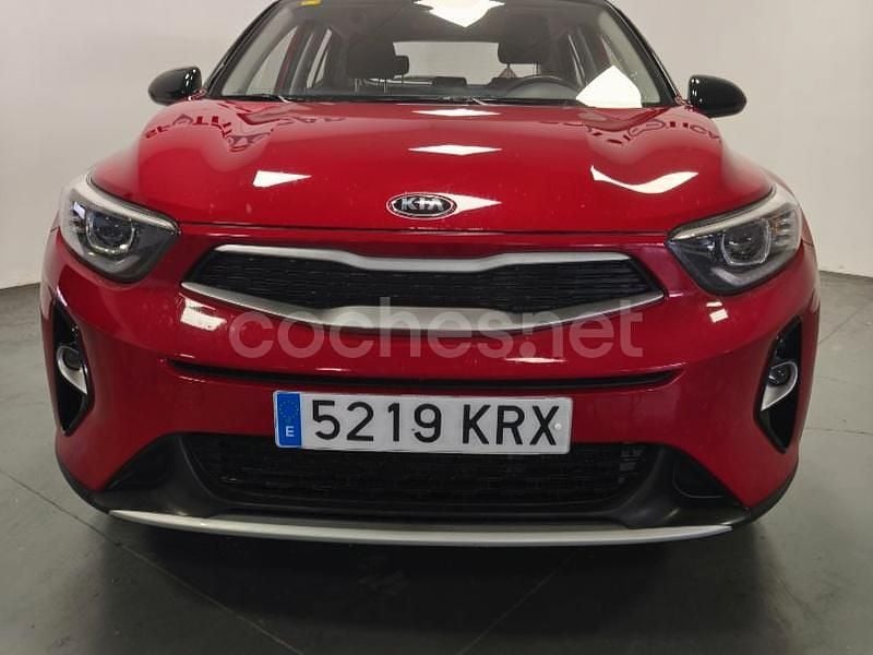 Usado Kia Stonic 100 CV (73 kW) 2018 Rojo SUV
