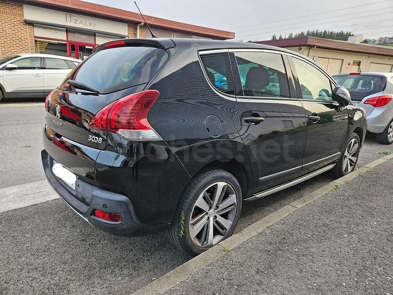 Usado Peugeot 3008 Allure 120 CV (88 kW) 2014 Negro Familiar