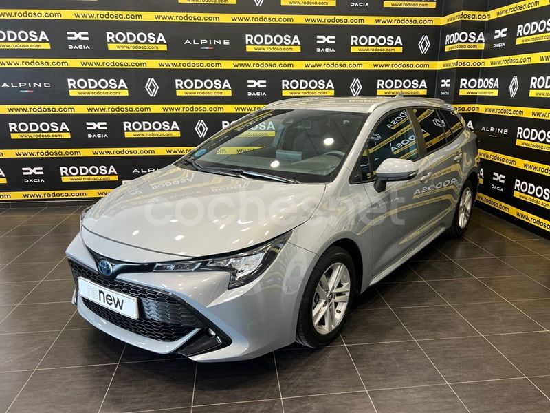 Gris / plata Usado 2021 Toyota Corolla Business Edition Berlina | 21.900 € (Un poco caro) - Imagen 1/4