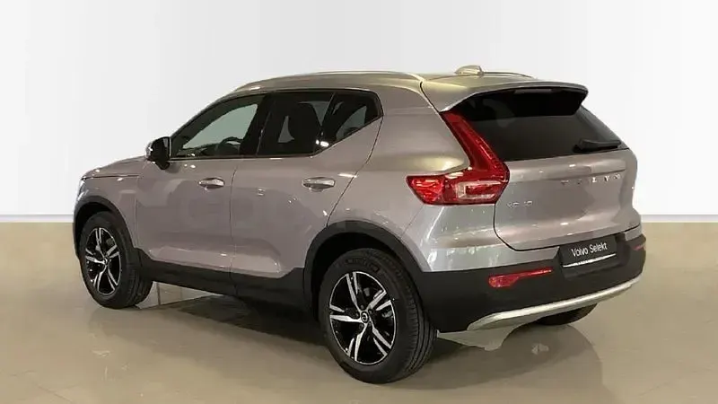 Nuevo Volvo XC40 Core 163 CV (119 kW) 2026 Gris / plata SUV