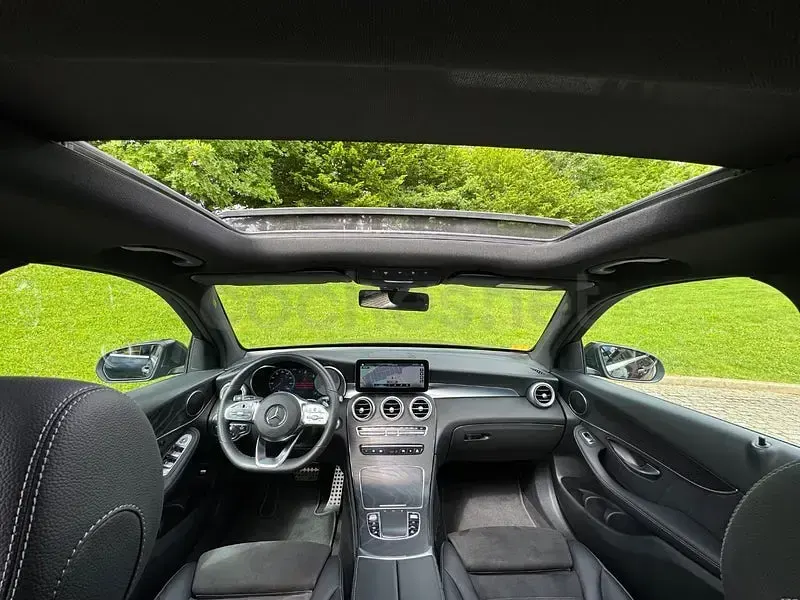 Usado Mercedes GLC200 163 CV (119 kW) 2020 Gris / plata SUV
