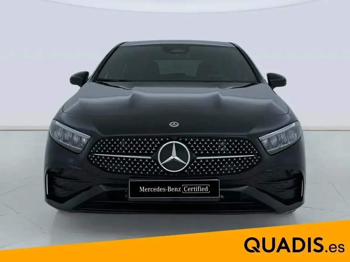 Usado Mercedes A180 136 CV (100 kW) 2025 Negro