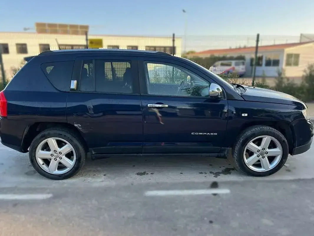 Usado Jeep Compass Limited 136 CV (100 kW) 2013 Azul SUV