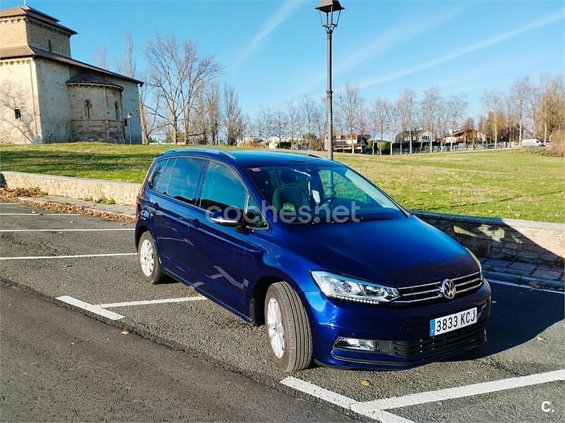 Azul Usado 2017 VW Touran Advance Monovolumen | 19.000 € (Precio justo) - Imagen 1/3